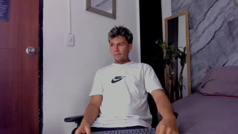 Snapshot of alan__smith chatting on 14, 11, 2025 alan__smith online show from 14, 11, 2025