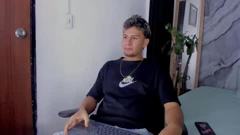 Snapshot of alan__smith chatting on 15, 11, 2025 alan__smith online show from 15, 11, 2025