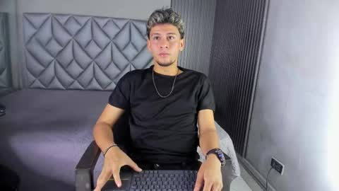 Snapshot of alan__smith chatting on 24, 11, 2025 alan__smith online show from 24, 11, 2025