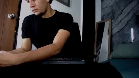 Snapshot of alan__smith chatting on 6, 1, 2026 alan__smith online show from 6, 1, 2026