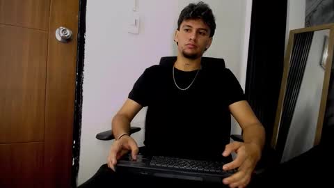 Snapshot of alan__smith chatting on 12, 1, 2026 alan__smith online show from 12, 1, 2026