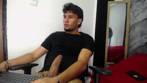 Snapshot of alan__smith chatting on 5, 2, 2026 alan__smith online show from 5, 2, 2026