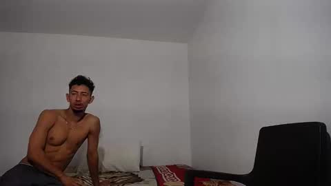 Snapshot of alan_gay chatting on 4, 12, 2025 Alan online show from 4, 12, 2025