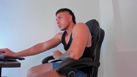 Snapshot of alan_muscle chatting on 14, 2, 2025 Alan online show from 14, 2, 2025