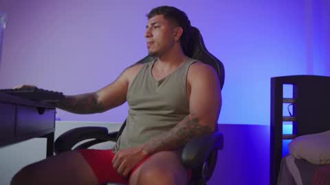 Snapshot of alan_muscle chatting on 15, 11, 2025 Alan online show from 15, 11, 2025