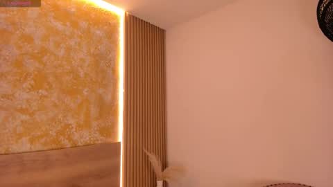 alana_2916 online show from 6, 11, 2025