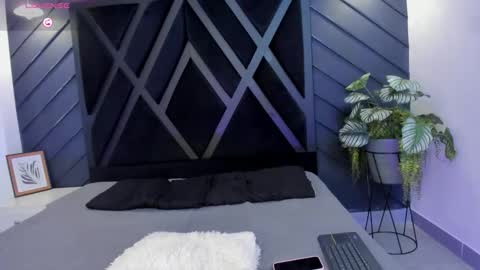 Snapshot of alana_cox_ chatting on 22, 10, 2025 ALANA COX online show from 22, 10, 2025