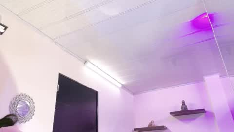 Snapshot of alana_madison chatting on 9, 10, 2025 Maeve online show from 9, 10, 2025