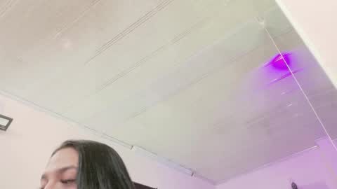 Snapshot of alana_madison chatting on 27, 10, 2025 Maeve online show from 27, 10, 2025