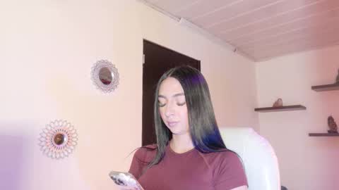 Snapshot of alana_madison chatting on 16, 12, 2025 Maeve online show from 16, 12, 2025