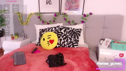 Alanaa  online show from 25, 9, 2025