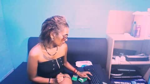 Snapshot of alanadelray chatting on 12, 3, 2025 alanadelray online show from 12, 3, 2025