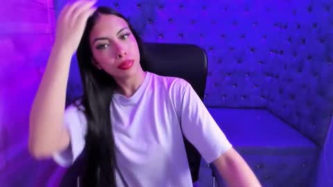 Alana hot online show from 18, 2, 2026