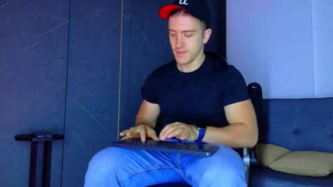 Alan Ferrer online show from 2, 2, 2026