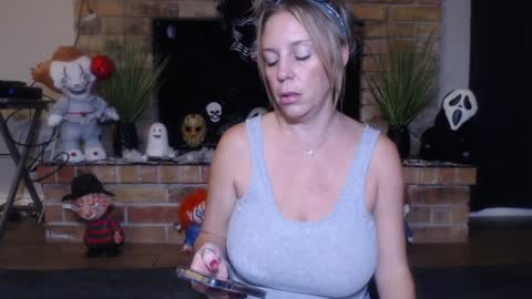 Alanna Rack online show from 6, 10, 2025