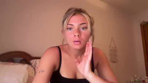 Snapshot of alaunaa chatting on 12, 9, 2025 alaunaa online show from 12, 9, 2025