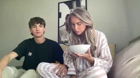 Snapshot of alaunaa chatting on 19, 9, 2025 alaunaa online show from 19, 9, 2025