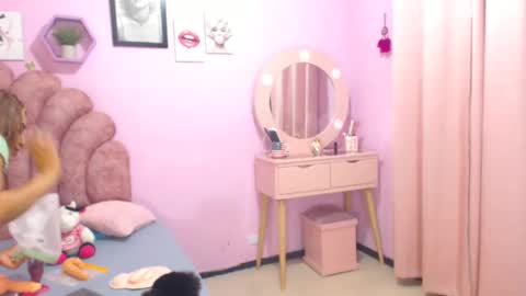 Snapshot of aldana_stone chatting on 7, 1, 2025 aldana_stone online show from 7, 1, 2025