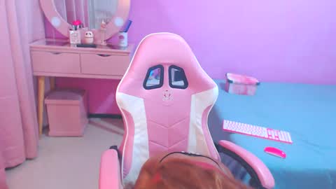 Snapshot of aldana_stone chatting on 30, 9, 2025 aldana_stone online show from 30, 9, 2025