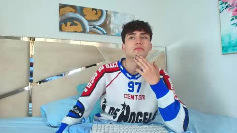 Snapshot of alec_rogue chatting on 23, 11, 2025 alec online show from 23, 11, 2025