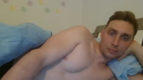 Snapshot of aledewalt chatting on 17, 2, 2025 call me on skp alexdewalt online show from 17, 2, 2025