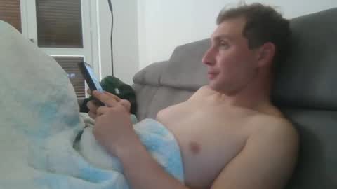 Snapshot of aledewalt chatting on 11, 3, 2025 call me on skp alexdewalt online show from 11, 3, 2025