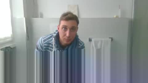 Snapshot of aledewalt chatting on 17, 12, 2025 call me on skp alexdewalt online show from 17, 12, 2025