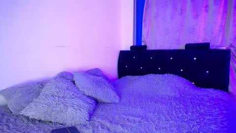   online show from 4, 3, 2025