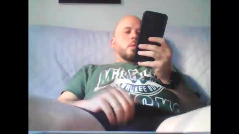 Snapshot of aleeexxxx4u chatting on 25, 9, 2025 aleeexxxx4u online show from 25, 9, 2025