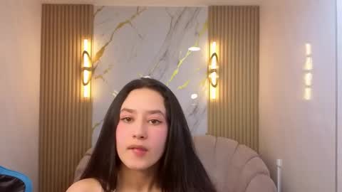 Snapshot of aleja05_b chatting on 15, 11, 2025 aleja online show from 15, 11, 2025