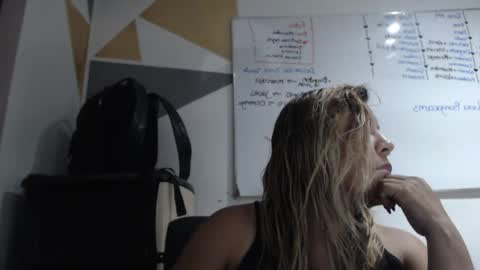 Snapshot of aleja_lollipop chatting on 8, 4, 2026 Aleja online show from 8, 4, 2026