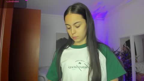 Alejandra online show from 1, 3, 2025