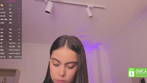 Alejandra online show from 4, 10, 2025