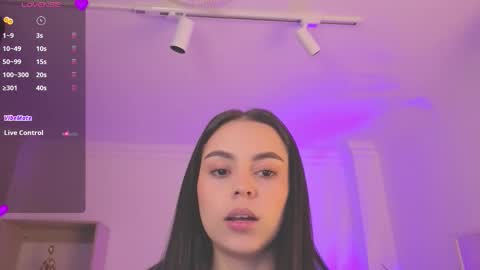 Alejandra online show from 7, 11, 2025