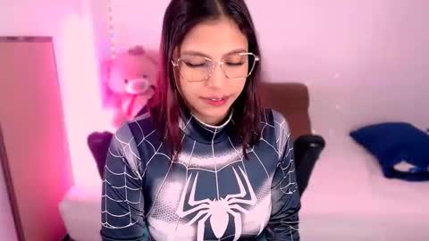 Aleja Harker  online show from 30, 10, 2025