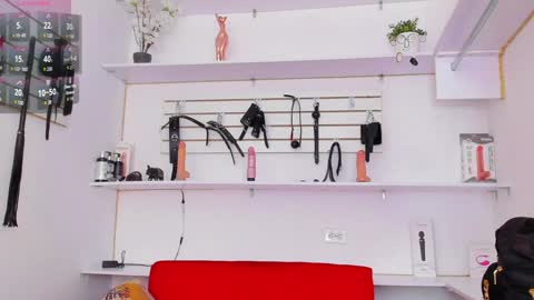 Alejandra online show from 2, 2, 2025