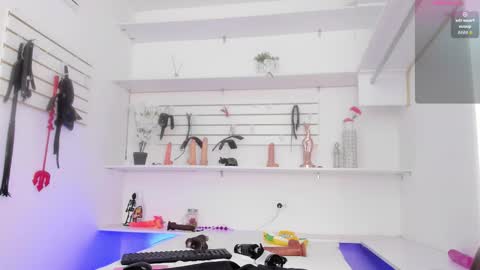 Alejandra online show from 12, 9, 2025