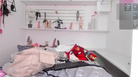 Alejandra online show from 14, 9, 2025