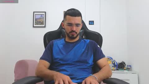 alejandroo_7 online show from 8, 1, 2026