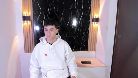 alejo_gray1 online show from 12, 11, 2025