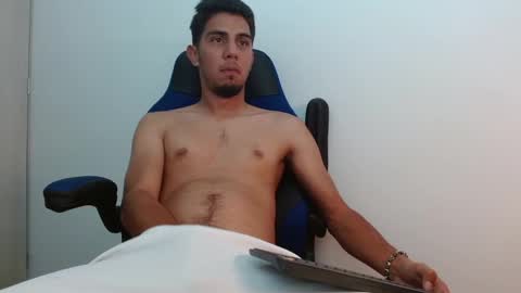 Snapshot of alejo_hot23 chatting on 24, 1, 2025 David online show from 24, 1, 2025
