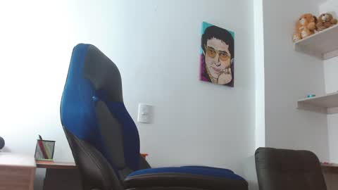 Snapshot of alejo_hot23 chatting on 28, 2, 2025 David online show from 28, 2, 2025