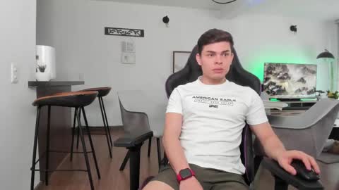 Snapshot of alejoo_twink chatting on 25, 2, 2025 ONLYFANS Alejoo twink online show from 25, 2, 2025