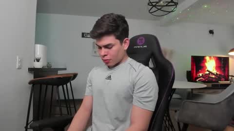 Snapshot of alejoo_twink chatting on 27, 2, 2025 ONLYFANS Alejoo twink online show from 27, 2, 2025