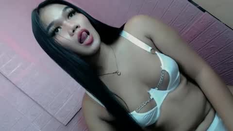 Kimmygirl online show from 9, 12, 2024