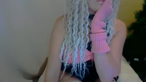 Snapshot of alenablack chatting on 28, 11, 2025 Luly online show from 28, 11, 2025