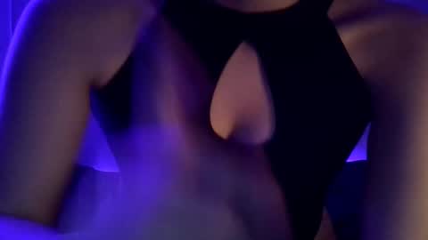 Snapshot of aleniia19 chatting on 23, 10, 2025 Aleniia19 online show from 23, 10, 2025