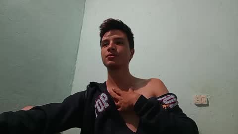 Snapshot of aleo_011 chatting on 27, 1, 2025 Alejandro online show from 27, 1, 2025