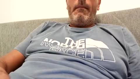 Snapshot of alesao80 chatting on 30, 10, 2025 Ale online show from 30, 10, 2025