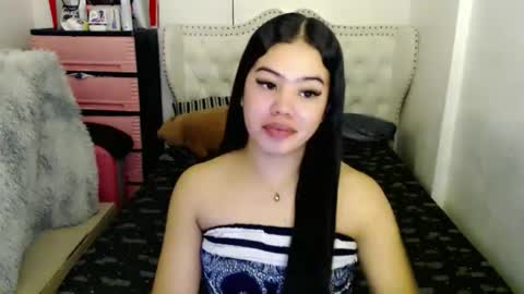 Snapshot of alesha_vibe_me chatting on 14, 11, 2025 alesha_vibe_me online show from 14, 11, 2025